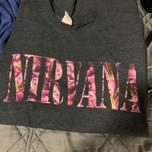 Nirvana women’s tee size medium